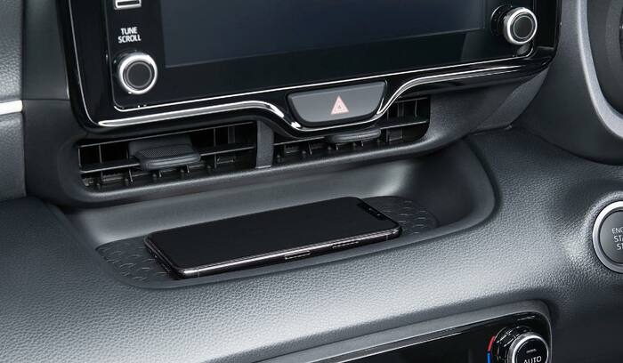トヨタ「ヤリス」のインテリア（写真：トヨタ自動車）