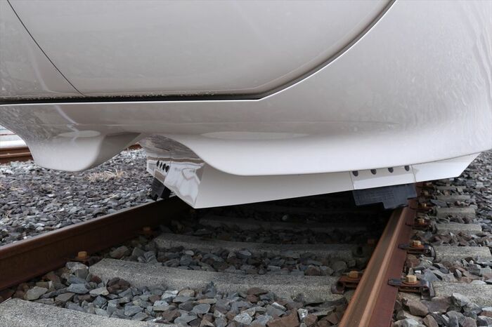 先頭部下のスノープラウ