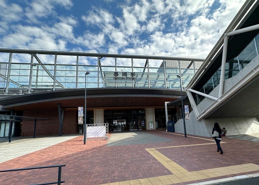 長崎駅の西口外観