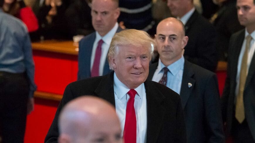 マンハッタンにあるニューヨーク・タイムズ紙本社を訪れたドナルド・トランプ氏（写真：Sipa USA/amanaimages）