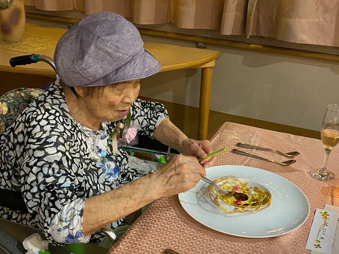 食事の様子2