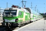 ケミヤルビ行き夜行は食堂車以外全車2階建て車両（筆者撮影）