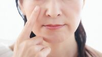 ｢老けて見える人｣の主因と実践するべき解消法 フェイスラインのたるみは加齢だけが原因ではない