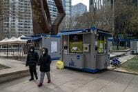 コロナ急拡大でゴーストタウンの様相呈する北京 ゼロコロナ脱却によるプラス効果の前に悪化する