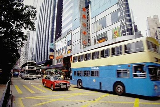 25年で激変した｢香港｣中国返還前の乗り物の姿 地下鉄は発展途上､2階