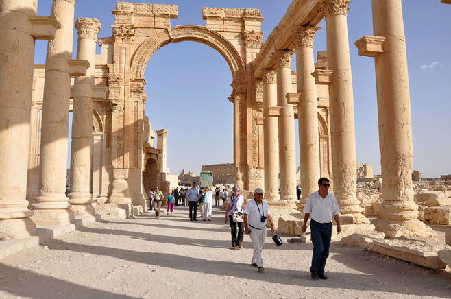｢イスラム国｣､パルミラの古代神殿を爆破