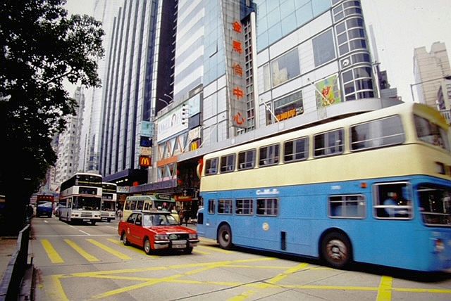 25年で激変した｢香港｣中国返還前の乗り物の姿 地下鉄は発展途上､2階