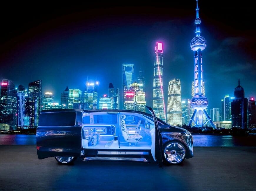 メルセデス・ベンツ「ビジョンV」はミニバンが人気の中国で大きな注目を集めていた（写真：Mercedes-Benz）