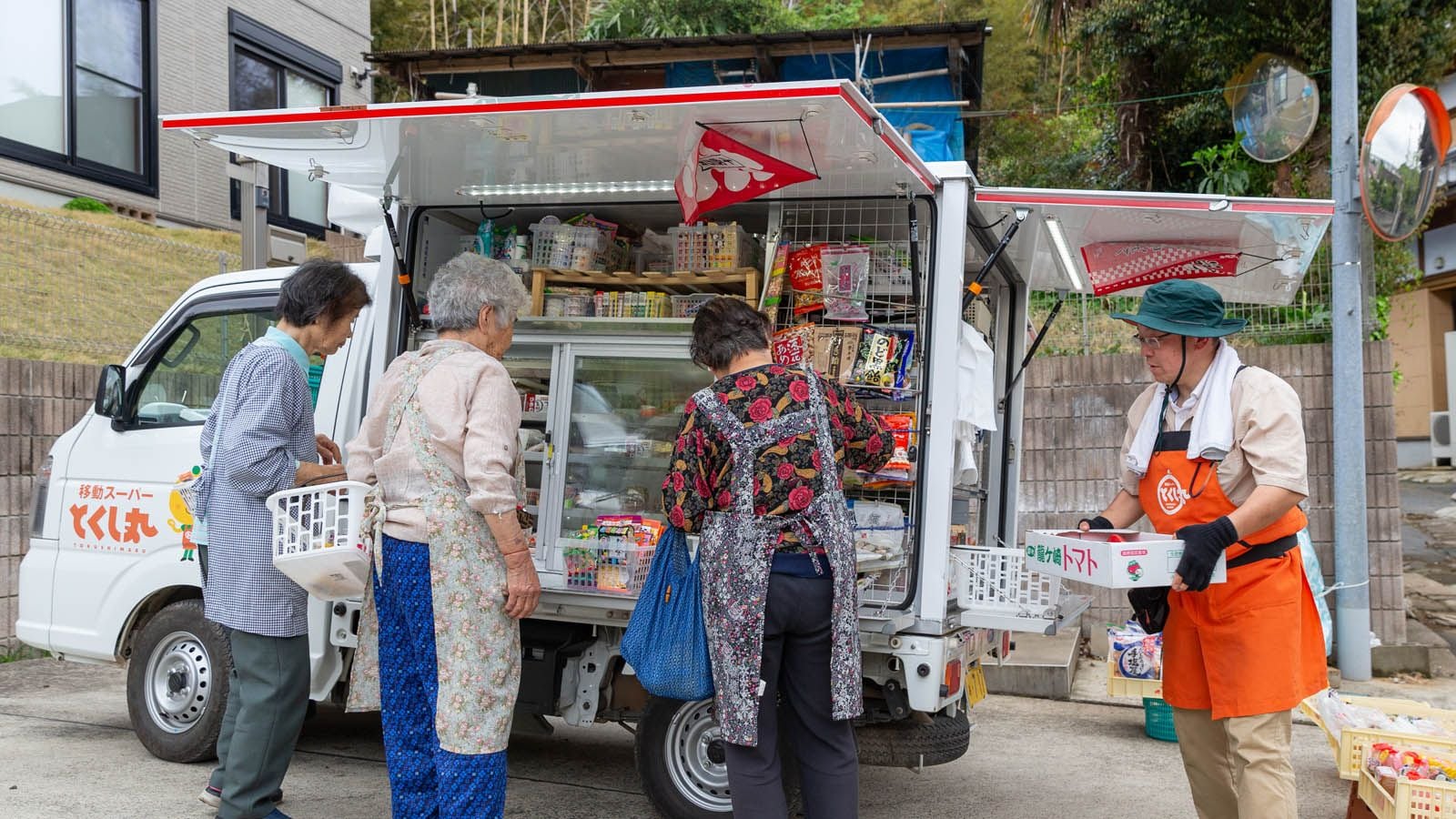 移動スーパー とくし丸 が脚光を浴びる理由 百貨店 量販店 総合スーパー 東洋経済オンライン 社会をよくする経済ニュース