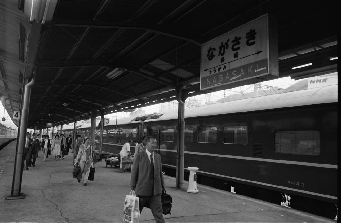 11:48 長い旅路を終え、「さくら」は11時38分に長崎駅に到着した（撮影：南正時）