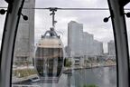 右手にみなとみらいの高層ビル群。こちら側には