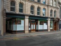 変異株でロンドン金融街は再びゴーストタウンに オミクロン対策で有力銀行が続々在宅勤務を指示