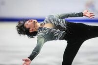 フィギュア､宇野選手が男子SPで首位発進 スケートカナダ､無良は74.82点で8位