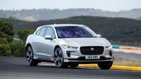 ジャガーのEV｢I-PACE｣はテスラと何が違うか ラグジュアリーEVの激戦がついに始まった