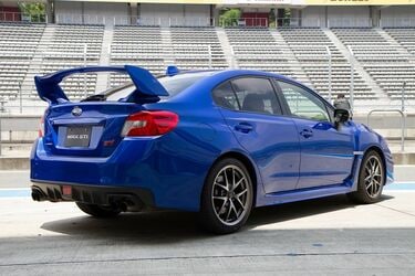 スバル｢WRX｣は何がスゴイのか 実用と走りを両立させたスポーツ・セダン