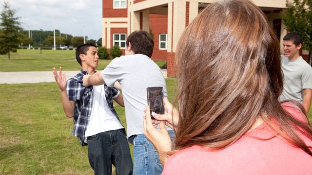 女子中高生 インスタいじめ の執拗なやり口 子育て 東洋経済オンライン 経済ニュースの新基準