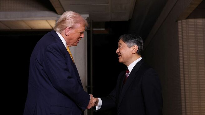 米大統領が天皇陛下に見せた敬意とマナー違反