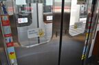 初めて「ハニカム構造」を採用したというドア