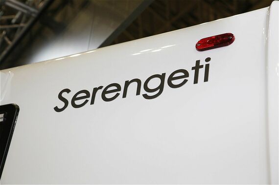 シェル部分に入った“Serengeti”のロゴ。このモデルは、走破性・居住性に優れたファンルーチェのフラッグシップモデルとなる