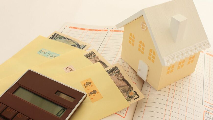 おカネは｢袋分け｣で管理すると一定の節約効果はありそう。でもやってはいけないことがある（写真 :＊hanabiyori＊ / PIXTA）