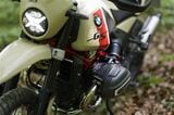 車体の左右に飛び出したシリンダーが、BMW伝統の水平対向エンジンの特徴だ（写真：BMW MOTORRAD）