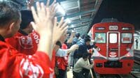 ジャカルタ｢日本製電車｣地元ファン熱狂の引退劇