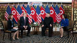 北朝鮮｢最高指導者の通訳｣はつらいよ　実力はネイティブ同等でも些細なことで左遷･更迭､炭鉱送りも