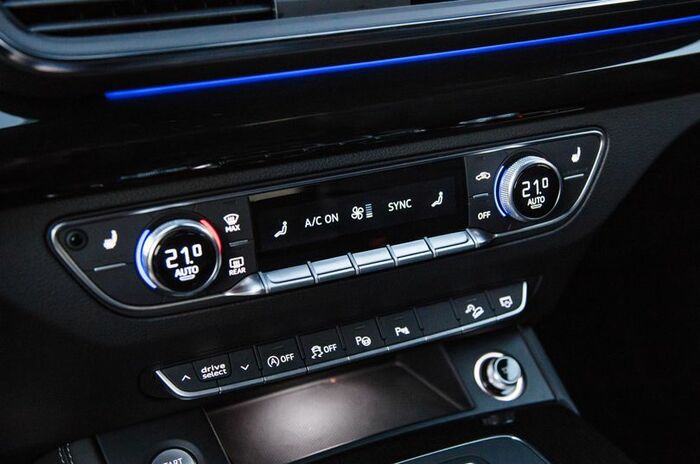 アウディ Q5 3.0 TDI  クワトロ｜Audi Q5 3.0 TDI quattro