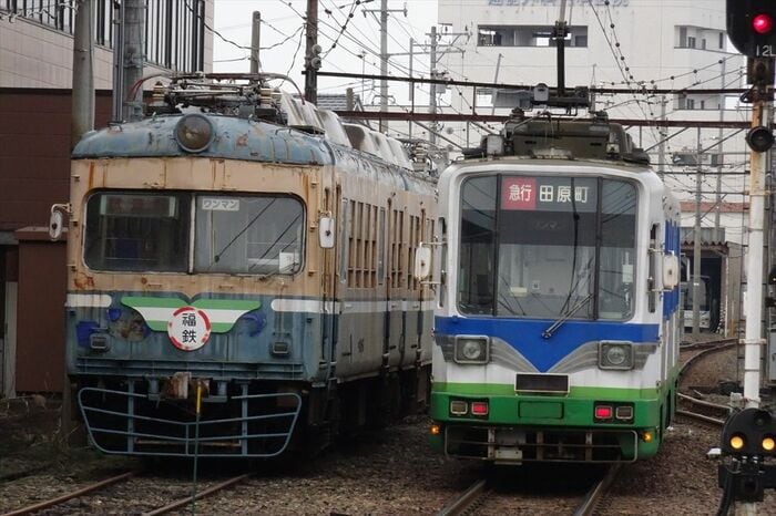 修復される直前の200形