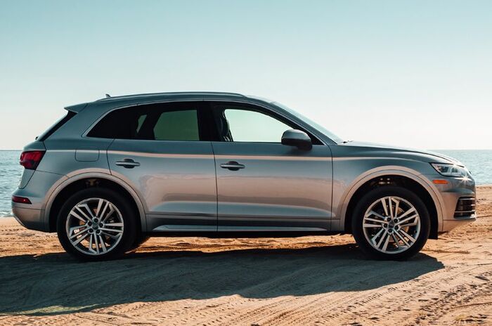 アウディ Q5 2.0 TFSI クワトロ｜Audi Q5 3.0 TDI quattro