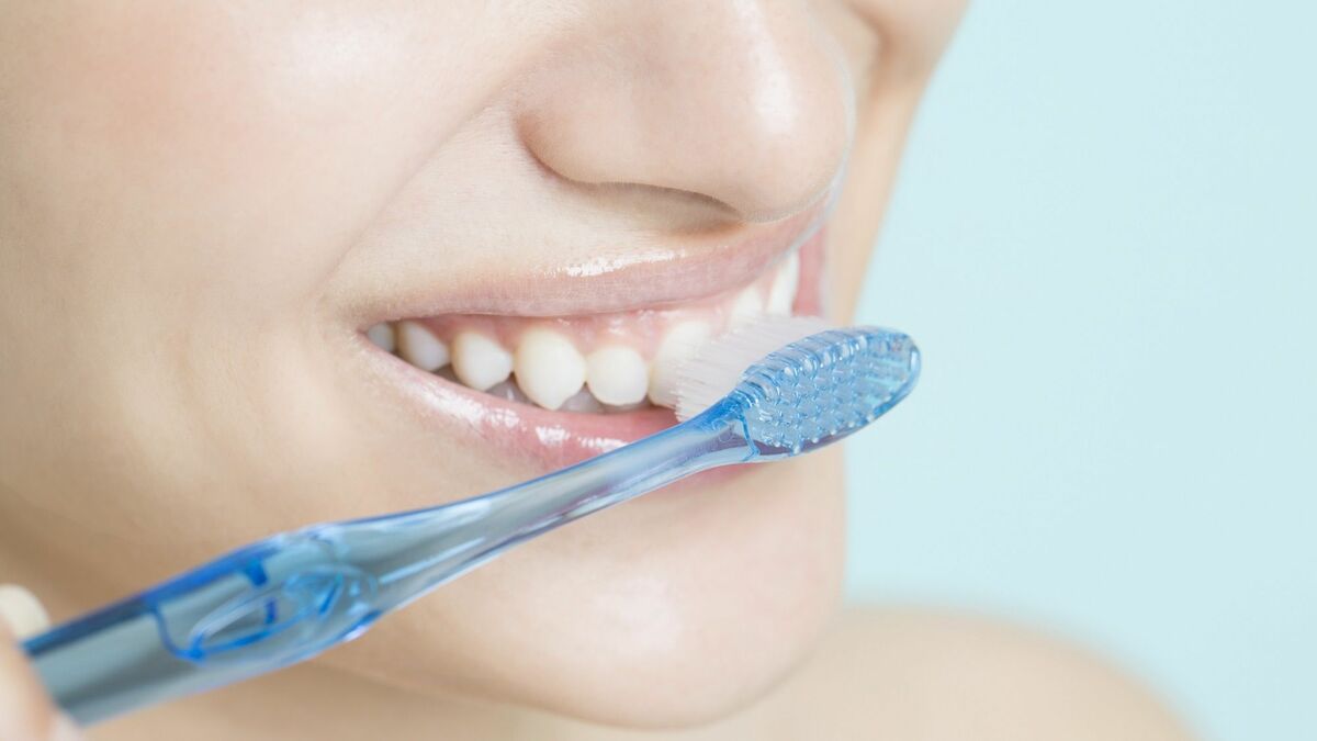｢歯茎が腫れている｣人がやっているNG歯磨き3つ 歯磨き中に歯茎から出血したら｢出し切る？｣ | 健康 | 東洋経済オンライン