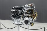 新型のPHEVエンジンユニット（写真：トヨタ自動車）