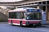 横浜市営地下鉄・東急田園都市線あざみ野駅と結ぶ路線バス。新百合ヶ丘駅までの地下鉄延伸計画がある（記者撮影）
