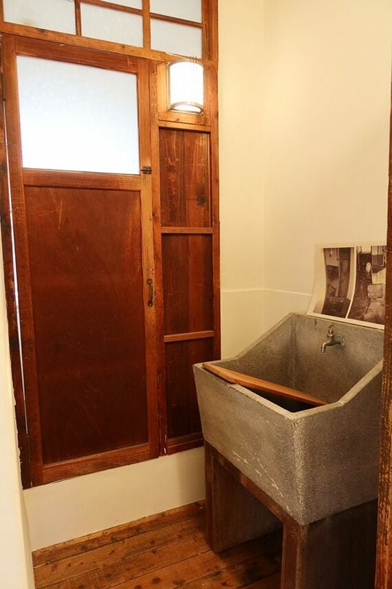 洗面台とトイレ