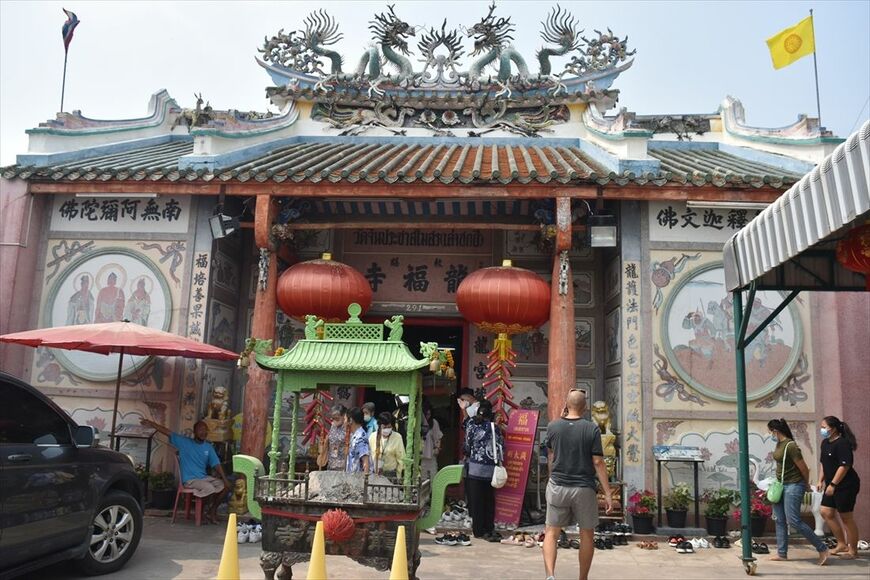 このツアーで2カ所目の寺院、龍福寺（筆者撮影）