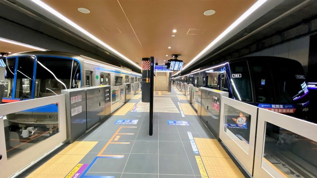 新横浜駅一番列車と二番列車