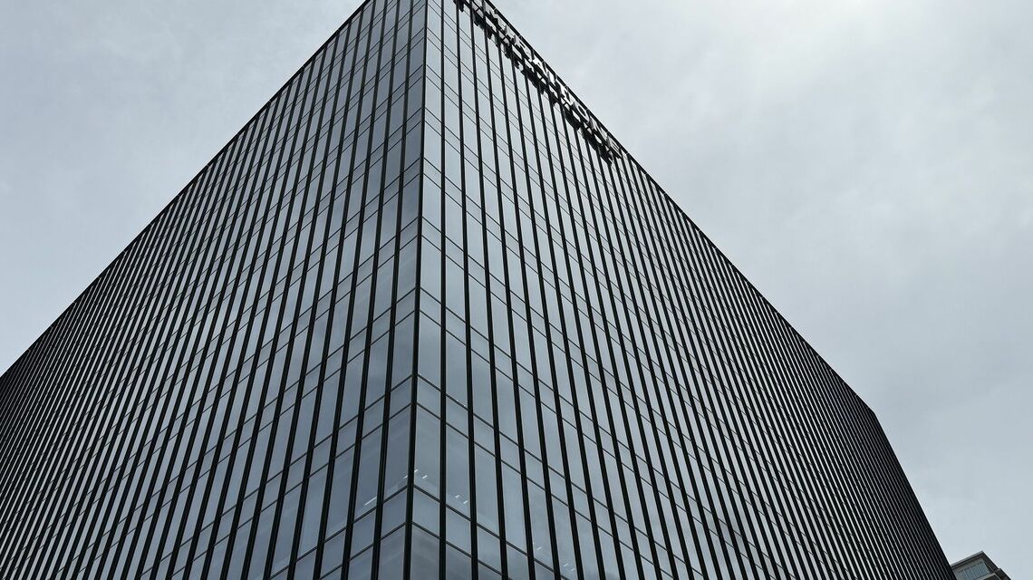 東京・豊洲に本社を置く東光高岳。アクティビストが株主代表訴訟を起こしたことがわかった （記者撮影）