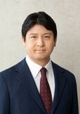 三輪 泰史
