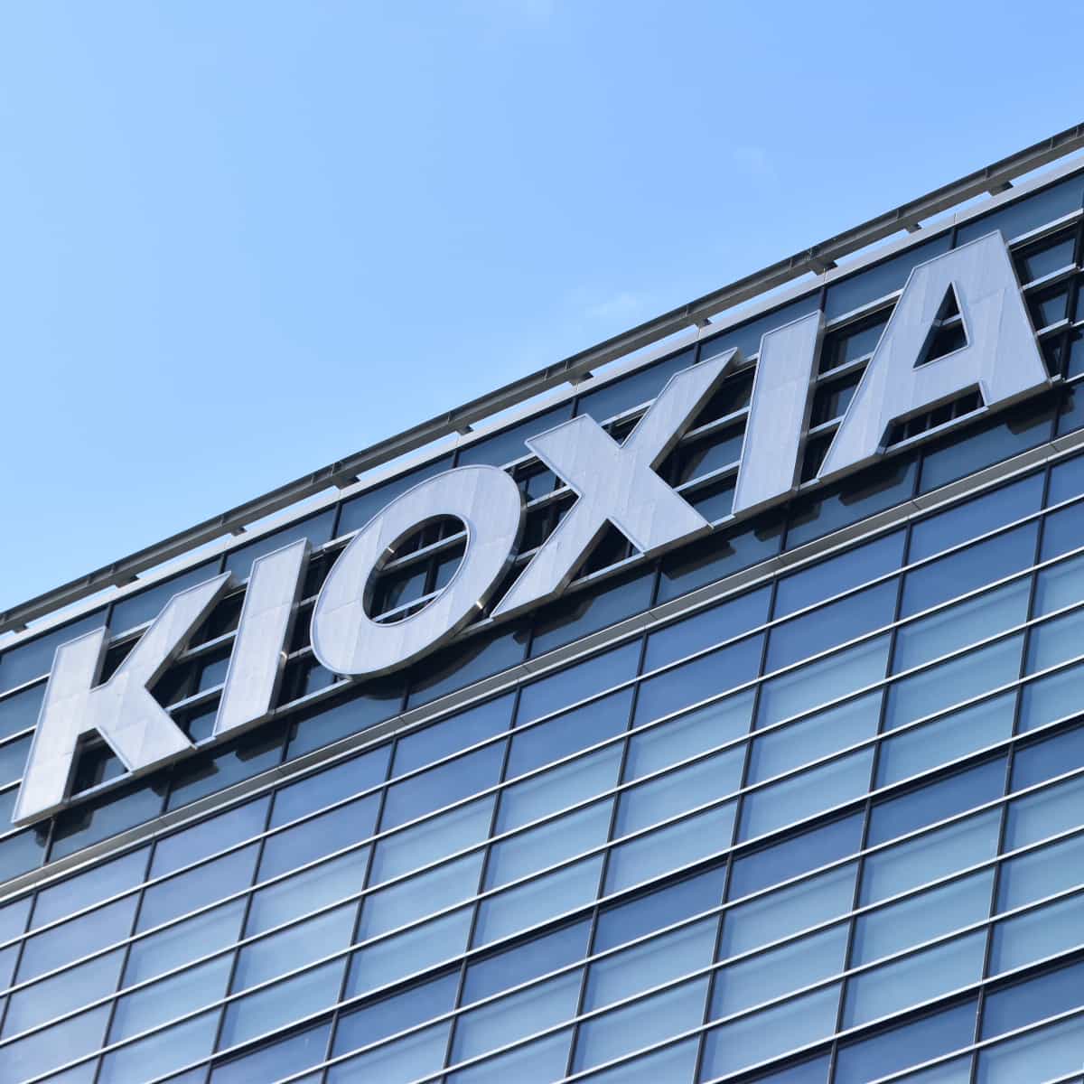 時価総額日本一から1カ月で株価半値へ乱高下､｢キオクシア相場｣が物語るAI時代でも逃れられない半導体業界の悲しき宿命 | 政治・経済・投資 | 東洋経済オンライン