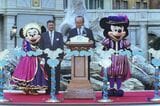 ディズニーシーオープニングセレモニー（撮影：2001年9月4日、梅谷秀司）