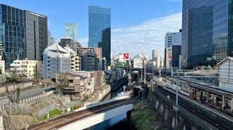 御茶ノ水駅の聖橋からの風景