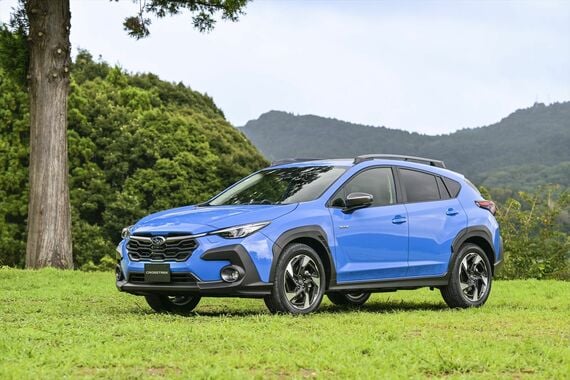 車高を高めブラックのクラッディングでクロスオーバーとしたクロストレック（写真：SUBARU）