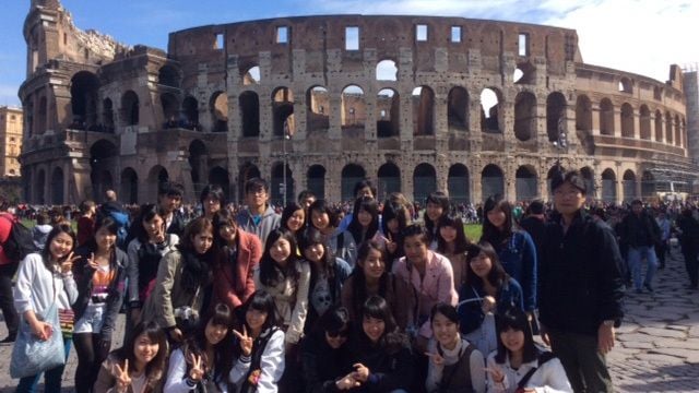 高校での課外教室（南イタリア）