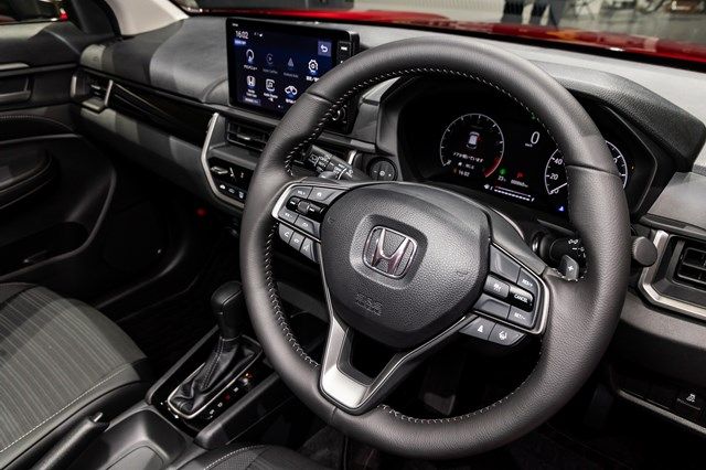 ホンダの新型SUV「WR-V」（写真：三木宏章）