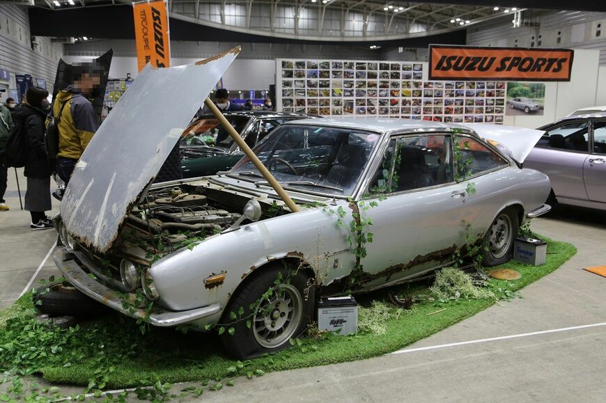 ノスタルジック2デイズに展示されていたいすゞの旧車たち（筆者撮影）