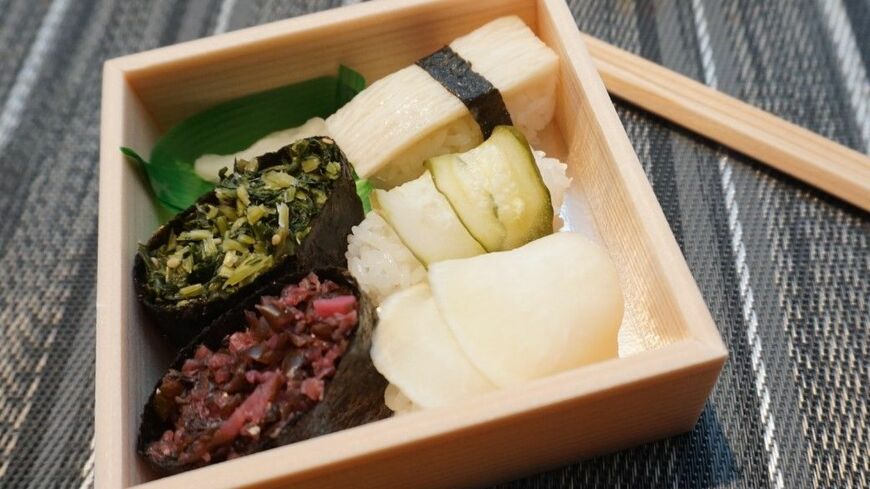 漬け物寿司（写真：tomcat／PIXTA）