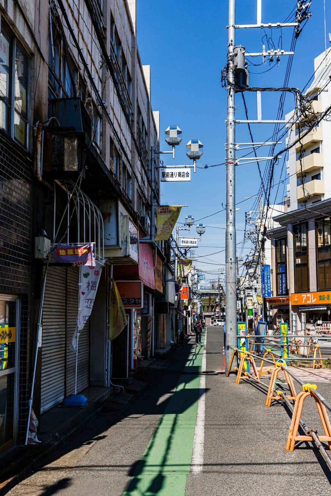 鶴瀬駅の近くには昔の名残を感じる商店街が残る
