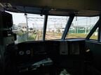 運転席越しの前面展望