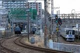 海老名駅付近で小田急の線路と並行する（記者撮影）