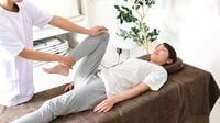 今年こそ健康に！｢10分寝るだけ｣骨盤ストレッチ ｢身長の縮み｣は､老化や病気のバロメーターだ